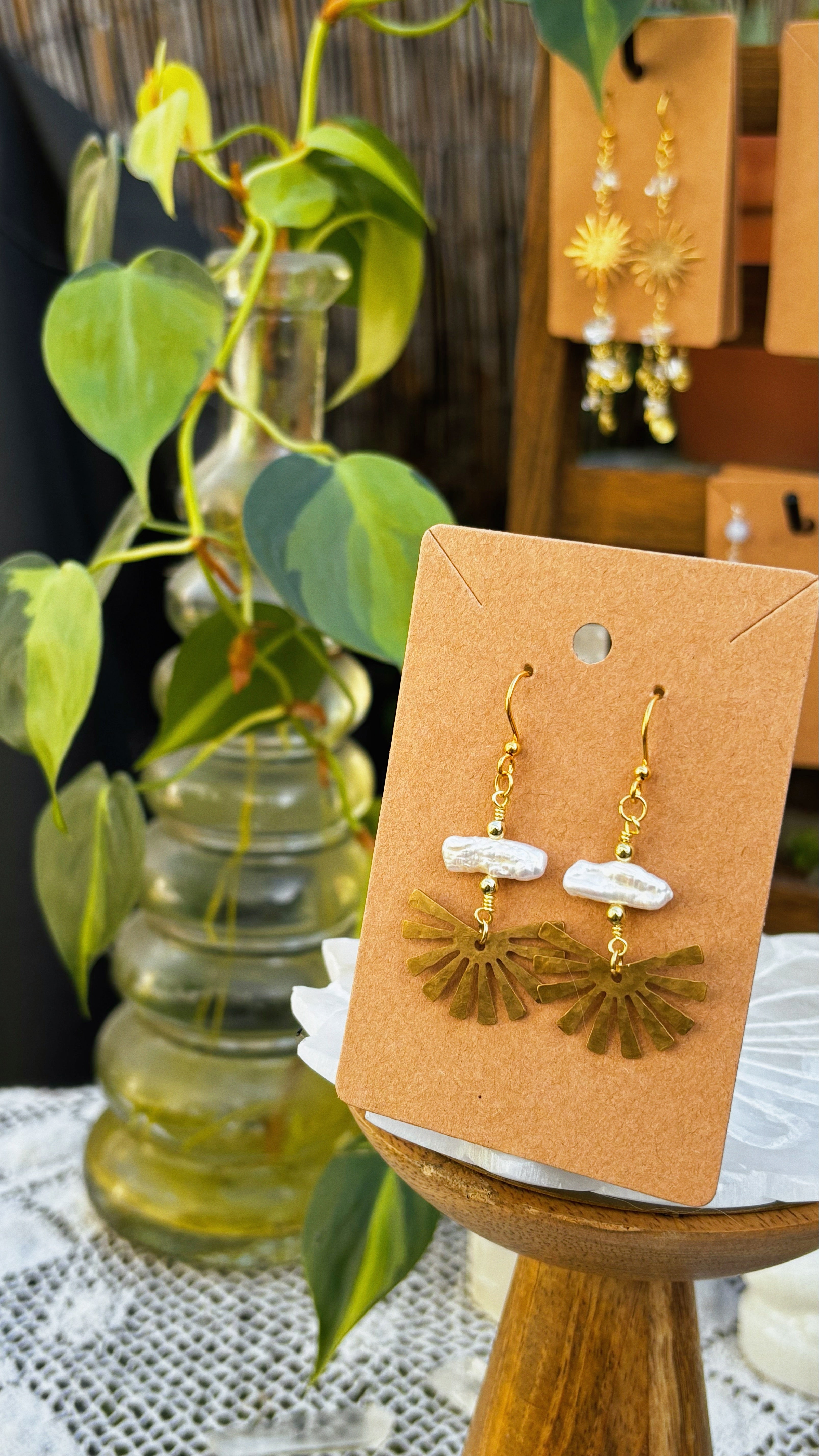 Freshwater Pearl Sunburst Earrings – Organic Stick Pearls & Hammered Gold Charms