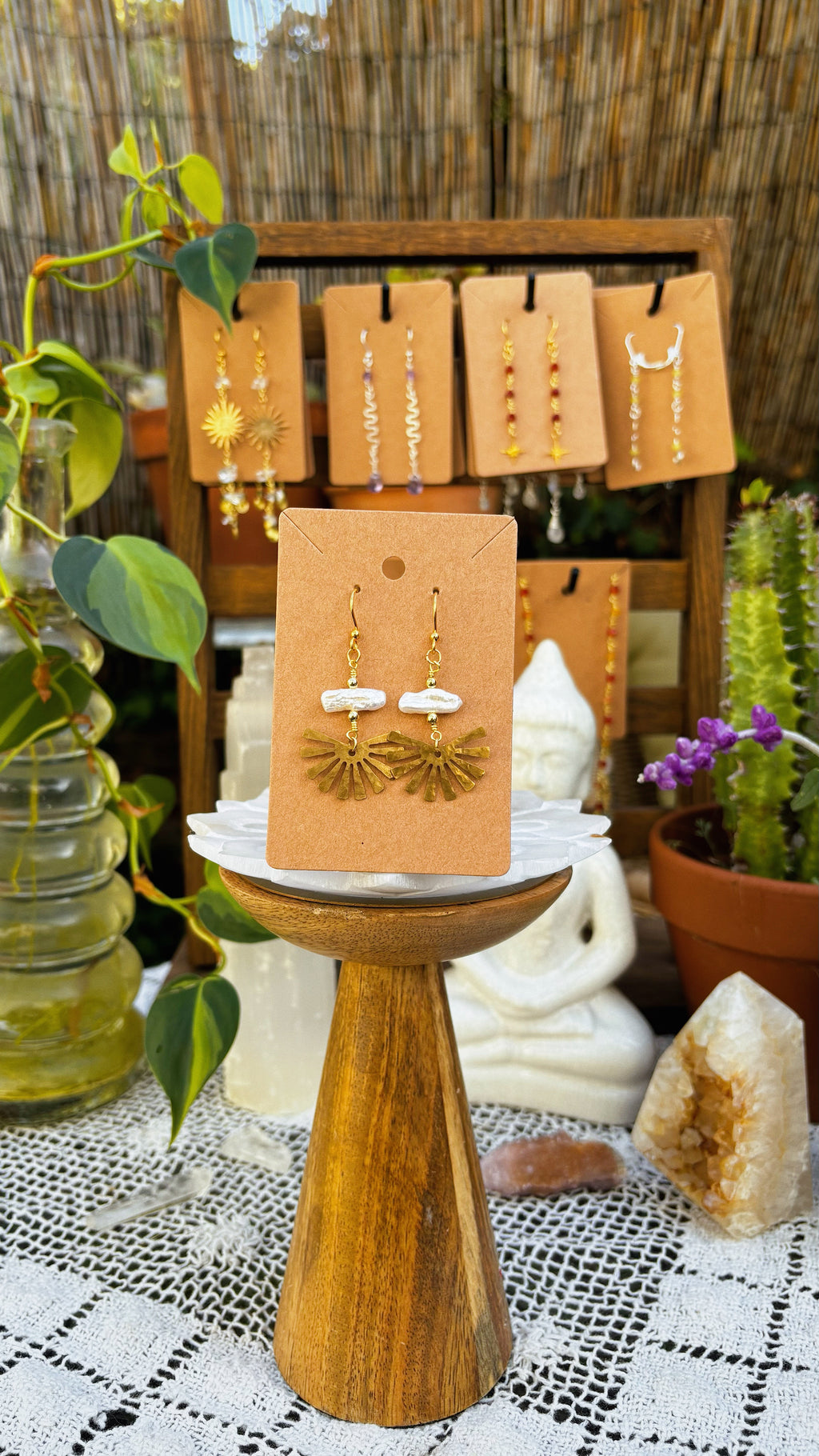 Freshwater Pearl Sunburst Earrings – Organic Stick Pearls & Hammered Gold Charms